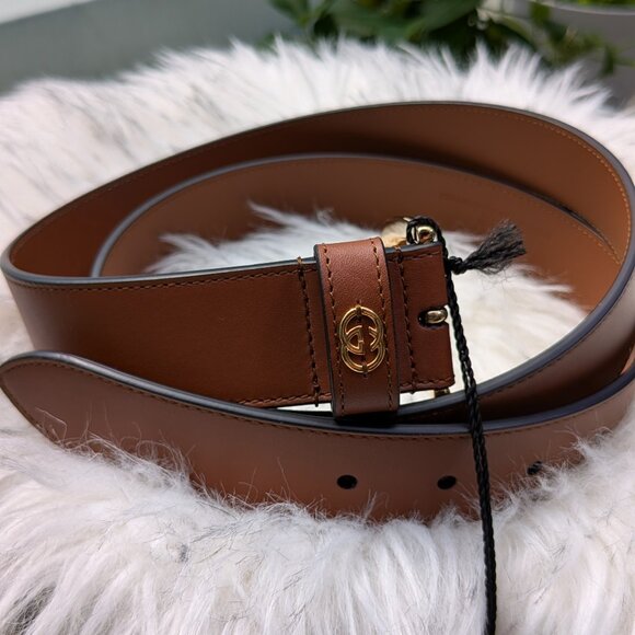 Brown Leather Gucci Belt with Gold Interlocking G detail - Picture 1 of 7